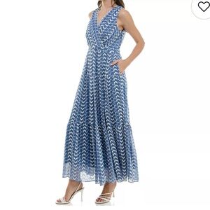 Women's Taylor Foldover V-Neck Embroidered Tiered Dress size 14 new with tags